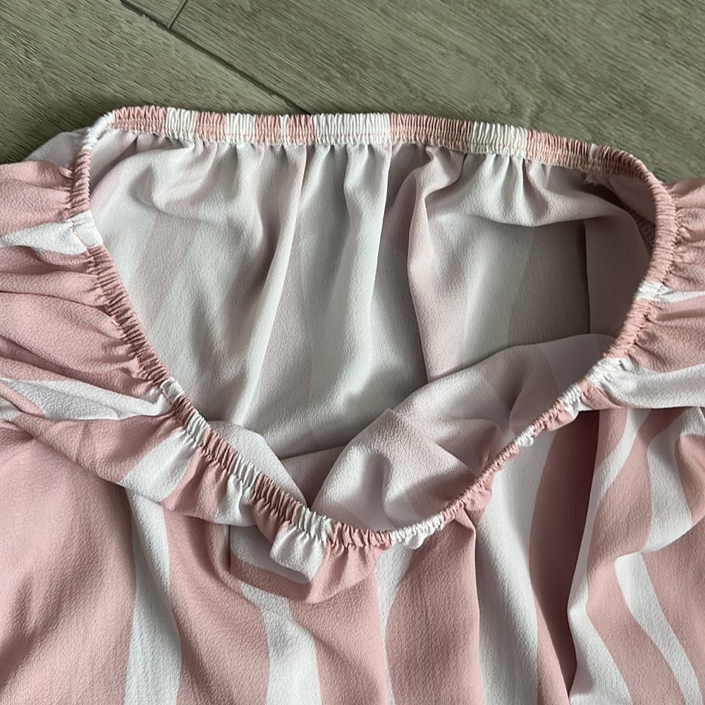 Pink and white off the shoulder blouse - Picture 4 of 6